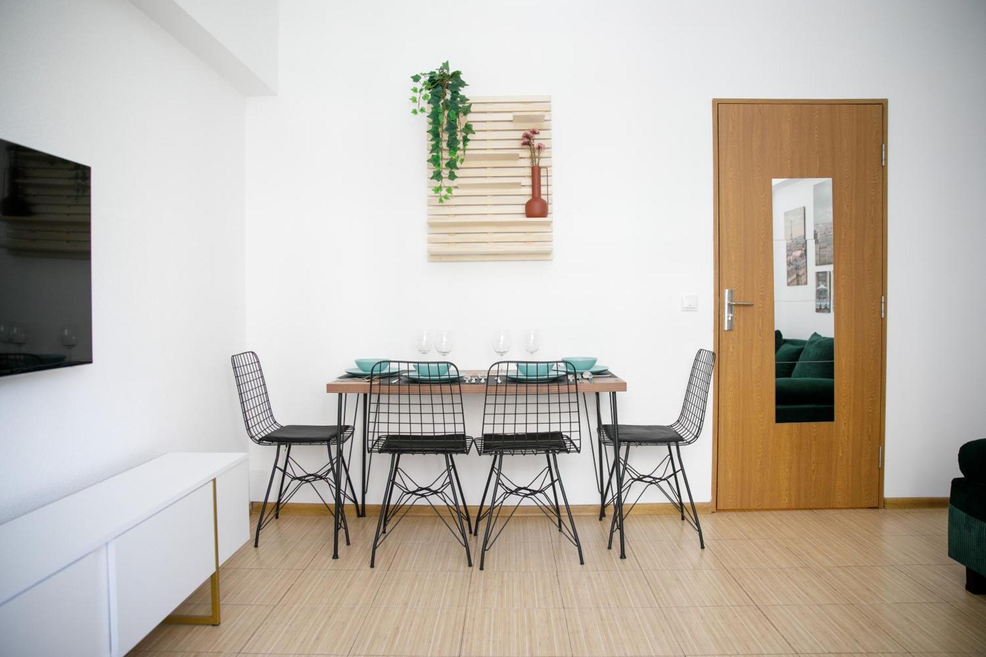Color Apartments Corneliu Coposu No3 Bucarest Exterior foto