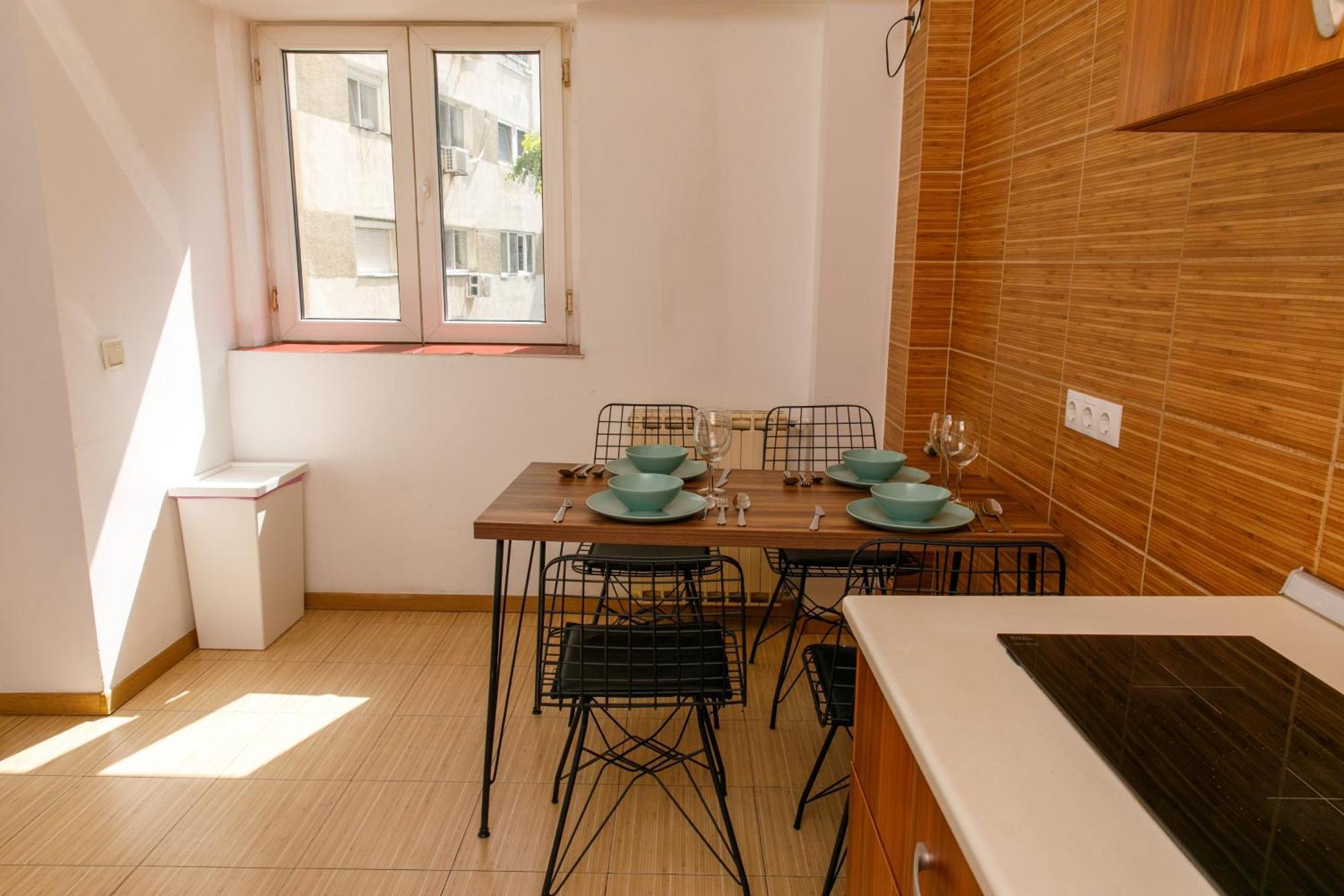 Color Apartments Corneliu Coposu No3 Bucarest Exterior foto